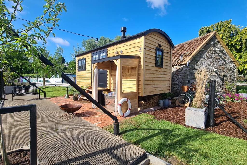 Island Hut - Outdoor Bath Tub, Firepit And Water Equipment Apartment Saltford Exterior foto